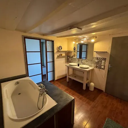 Nyaraló Le Petit Cocon *